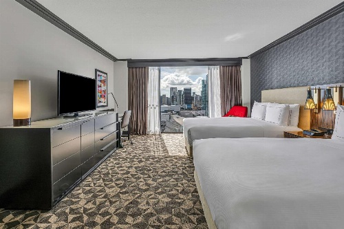 Hilton Miami Downtown image 3